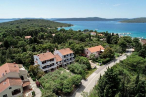 Apartments Zlatko - 100m from sea